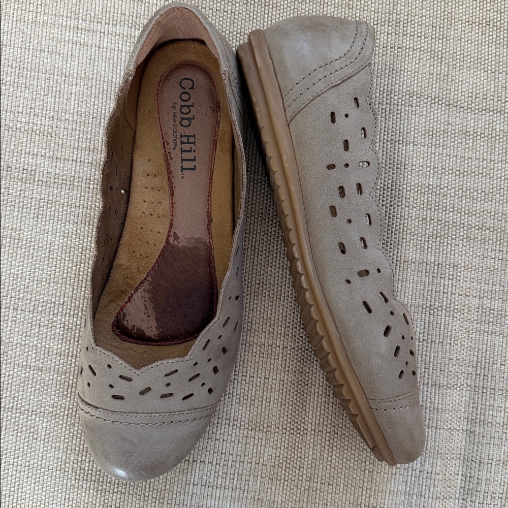 Cobb Hill Leather Suede ballet flats laser-cut detailing Tan Cushioned 8 WIDE - Picture 13 of 15
